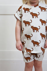 TIGER PRINTED NICO SLOUCH SHORT OR LONG SLEEVED T-SHIRT